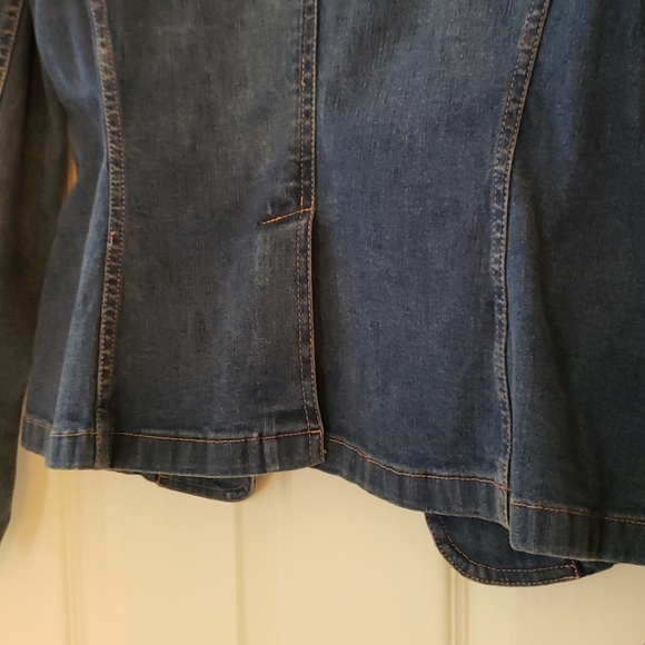 Jean Jacket - Picture 10 of 11